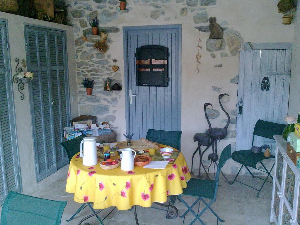 ル・カステレ La Bastide Des Sources Bed & Breakfast エクステリア 写真