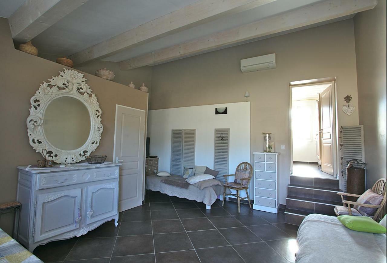 ル・カステレ La Bastide Des Sources Bed & Breakfast エクステリア 写真