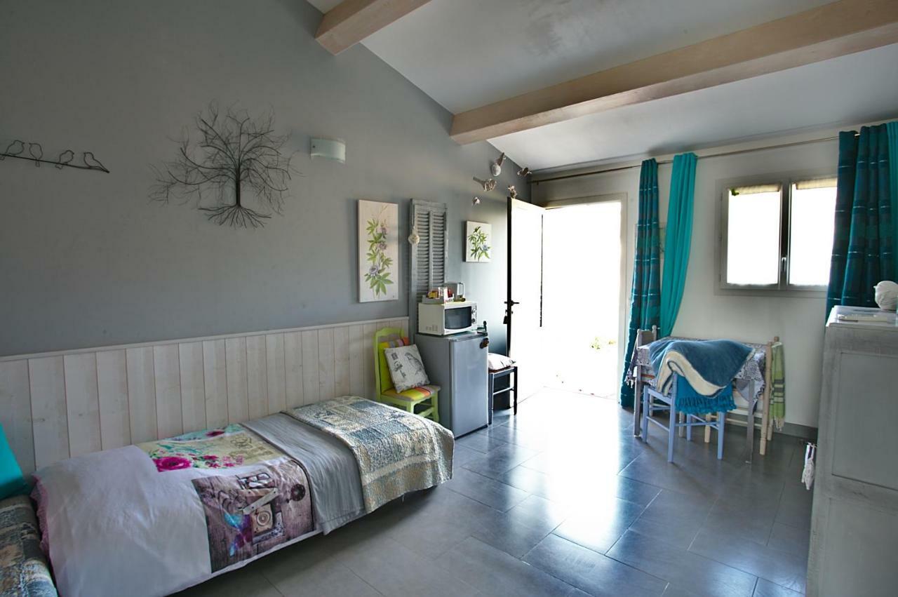 ル・カステレ La Bastide Des Sources Bed & Breakfast エクステリア 写真